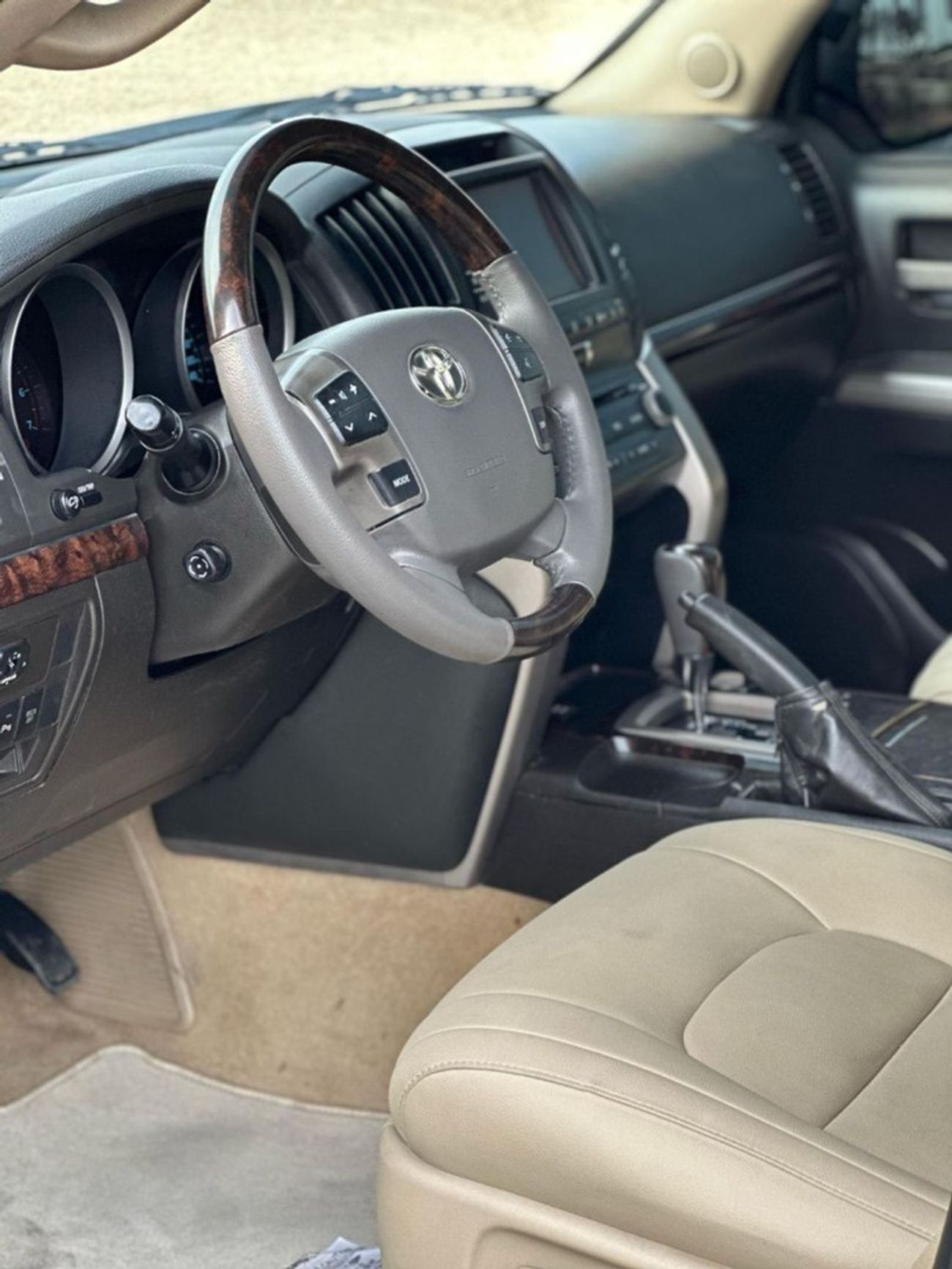 تويوتا لاند كروزر