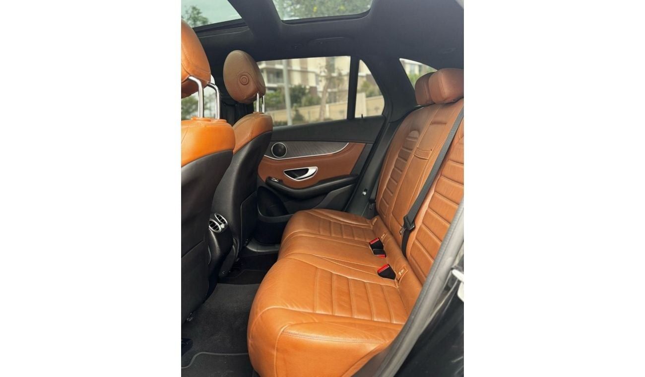 مرسيدس بنز GLC 250 Coupe AMG 2.0L