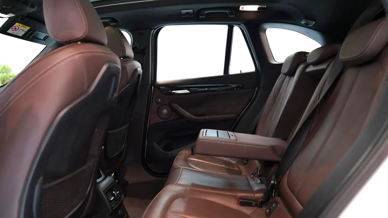 بي أم دبليو X1 LUXURY M_KIT || TOP RANGE || GCC || SCREENS || LIKE || PERFECT CONDITION