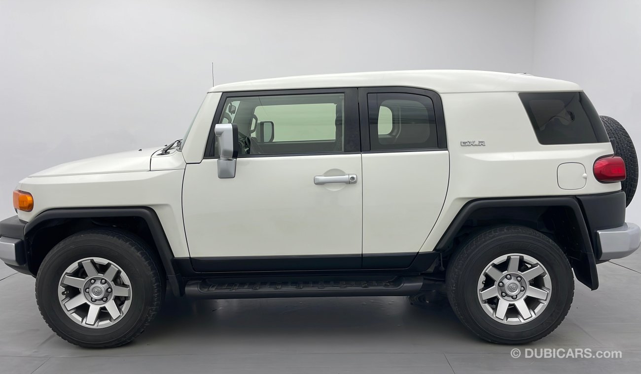 Toyota FJ Cruiser GXR 4 | Under Warranty | Inspected on 150+ parameters