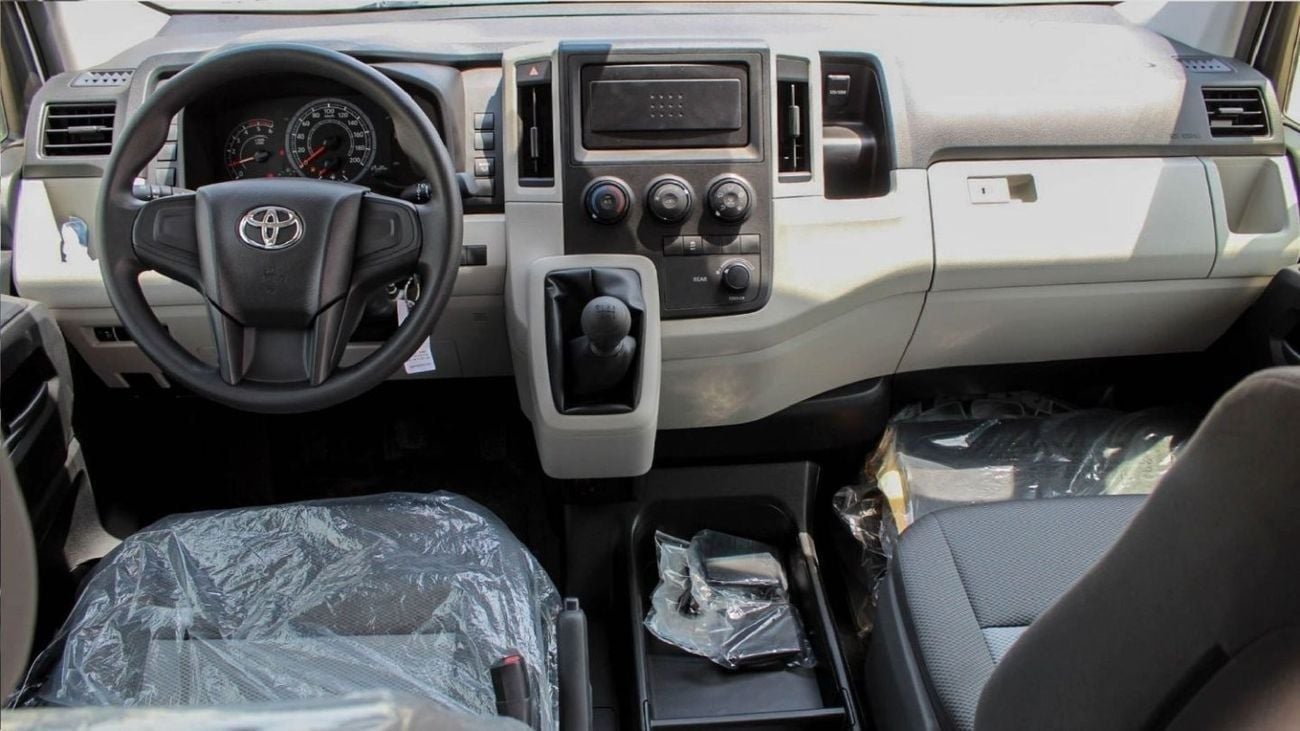 Toyota Hiace DLS - STD ROOF TOYOTA HIACE 2.8L COMMUTER MT 2023 HR