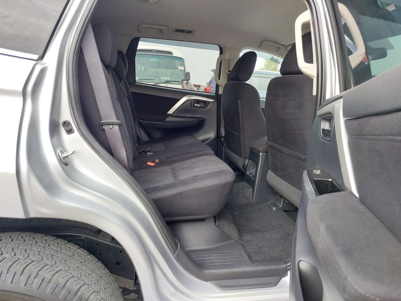 Mitsubishi Pajero MITSUBISHI PAJERO SUV RHD 2023 MODEL 2.4 L DIESEL AUTPMATIC(PM11732)