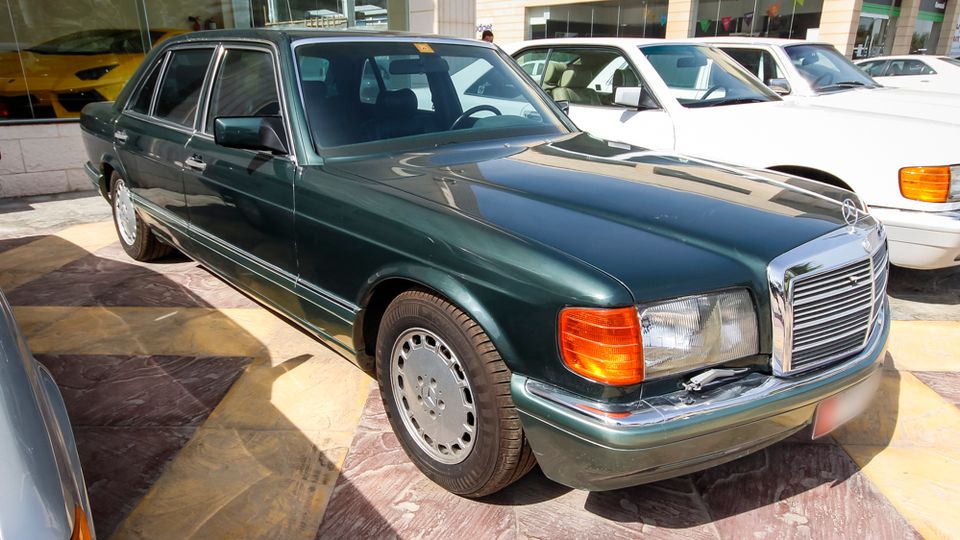 Mercedes-Benz 560 SEL
