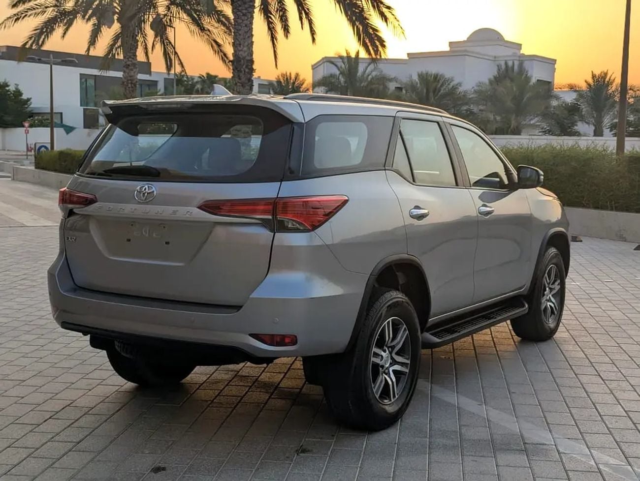Toyota Fortuner EXR | GCC Specs | 2.7L V4 Petrol | 4x4 | 7-Seater Family SUV
