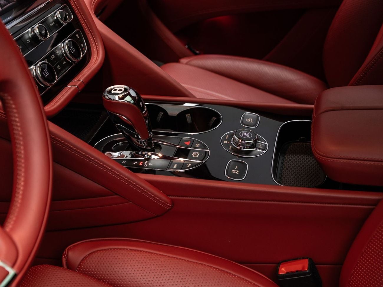 Bentley Bentayga STD BUY NOW, PAY 2027 | THE BLACKLINE STANDARD | 1 Year Blackline Warranty, Low KMs