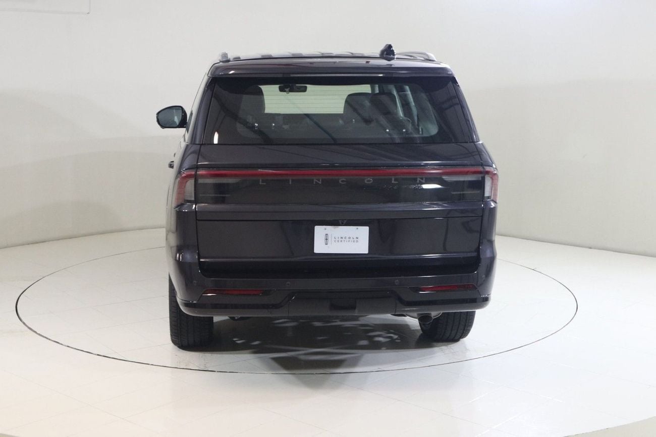 Lincoln Navigator RESERVE N1525 / FREE INSURANCE + REGISTRATION / AL TAYER MOTORS AL QOUZ SHOWROOM