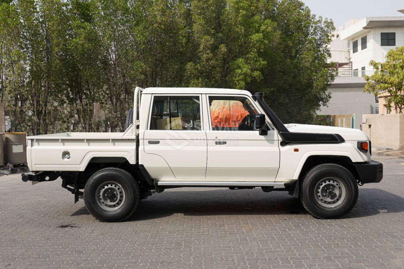 Toyota Land Cruiser Pick Up 2.8L DIESEL STANDARD-E DC MT WITH DIFF-LOCK 2026MY