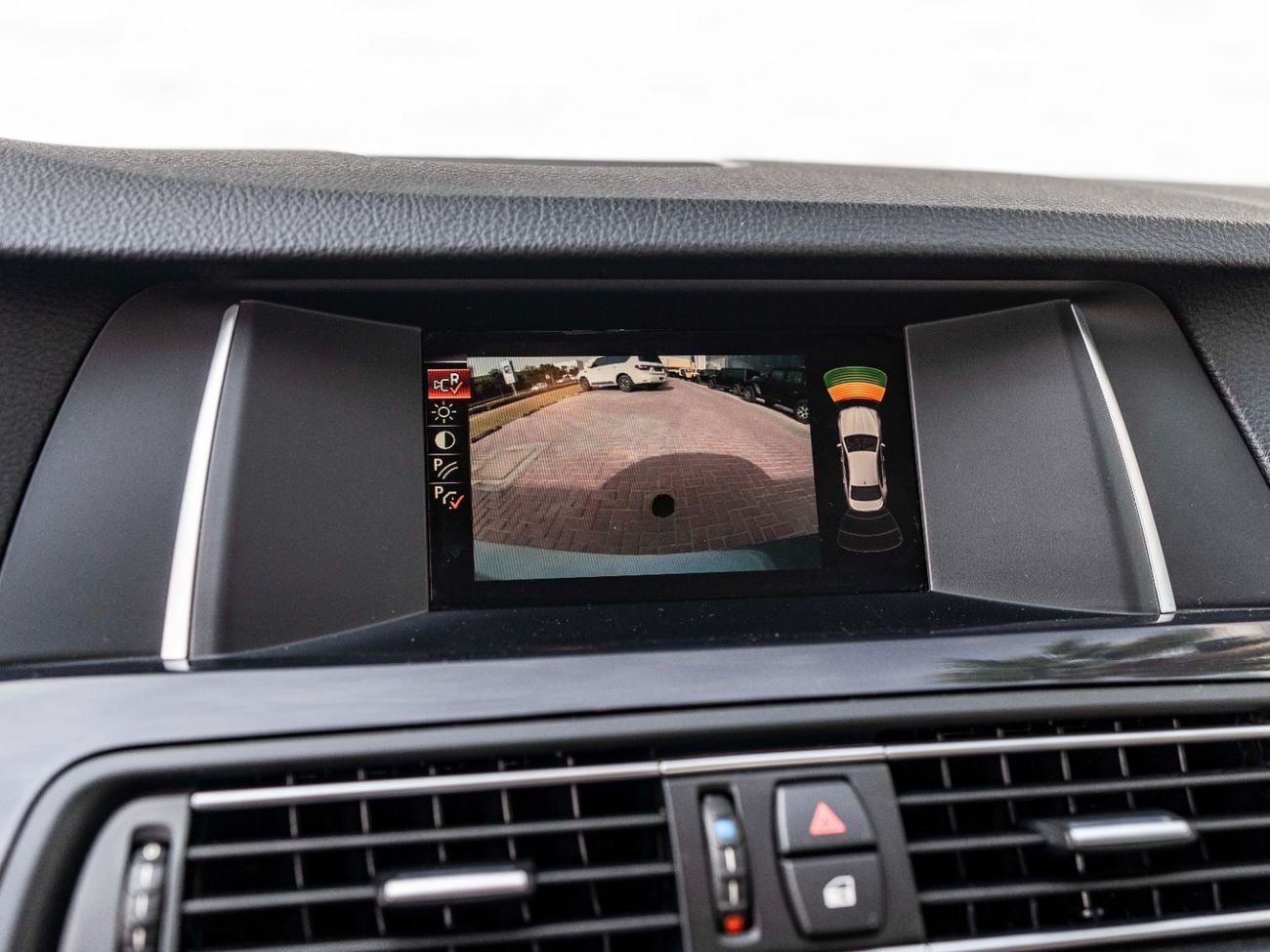 بي أم دبليو 520i Exclusive 1.6L