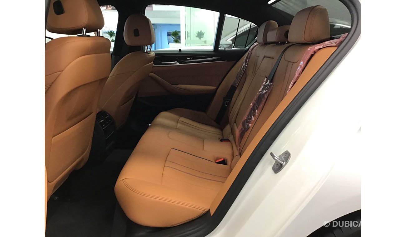 بي أم دبليو 530 i Luxury 2.0L S-Line 2020 Model with GCC Specs