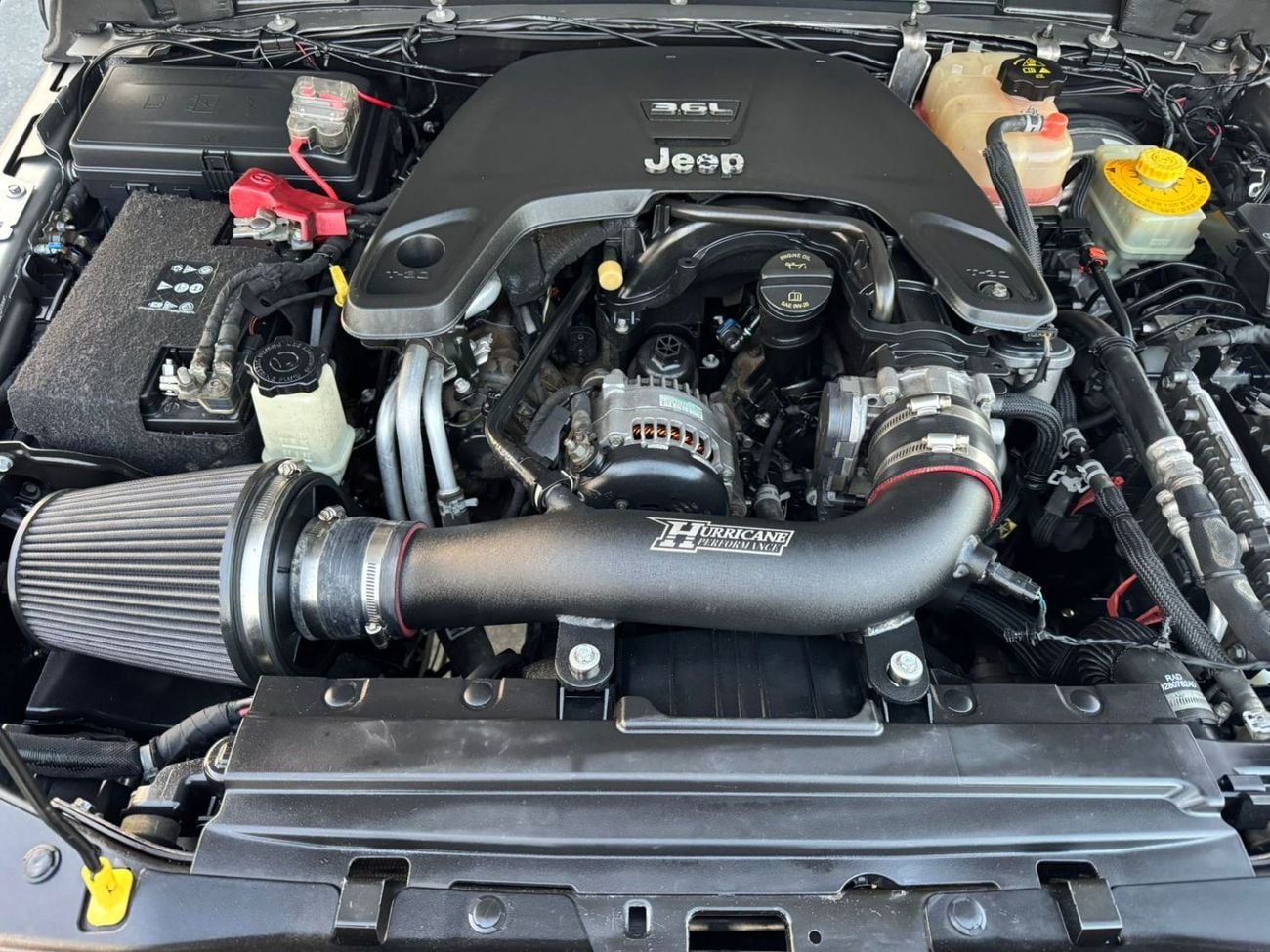 Jeep Wrangler Unlimited SPORT JEEP WRANGLER 2019 6V GCC 3.6L