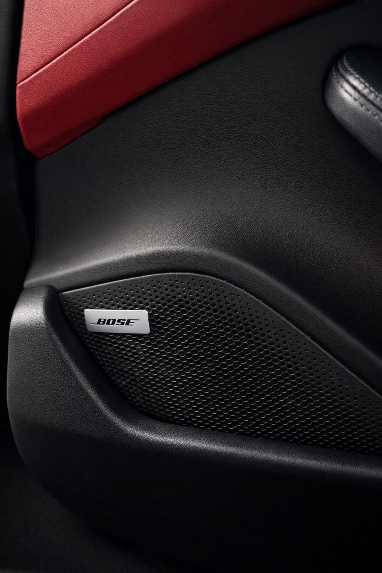 بورش تايكان Base