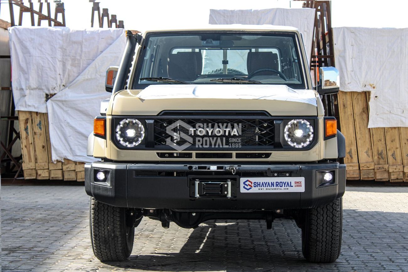 تويوتا لاند كروزر بيك آب LC79 4.0L V6 PETROL LX-Z1 4WD AT DC 2025MY
