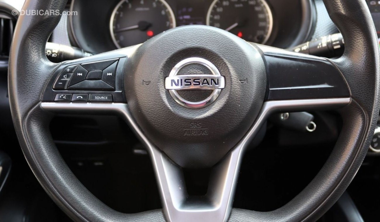 Nissan Kicks SV ACCIDENTS FREE - GCC - ORIGINAL PAINT - ENGINE 1600 CC - PERFECT CONDITION INSIDE OUT