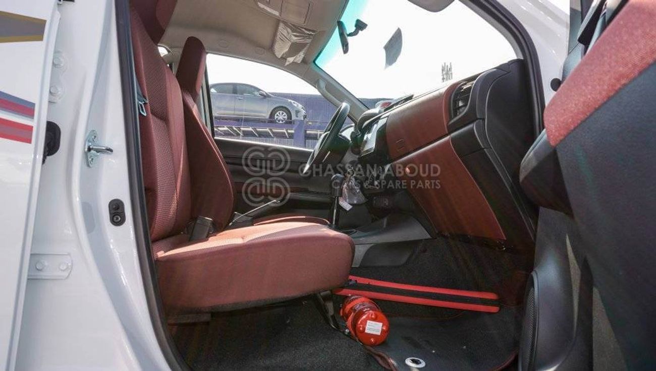 تويوتا هيلوكس GL 2.4L Double Cab Utility