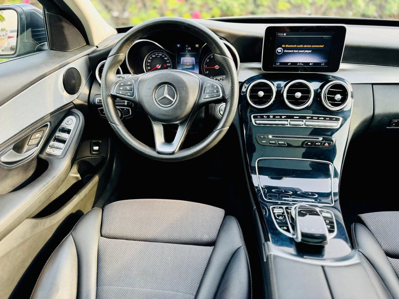 مرسيدس بنز C 200 MERCEDES C200 | GCC SPECS | CAR IS IN GOOD CONDITION |