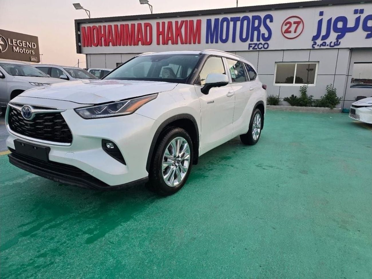 Toyota Highlander 2.5L Hybrid VXR (AWD)