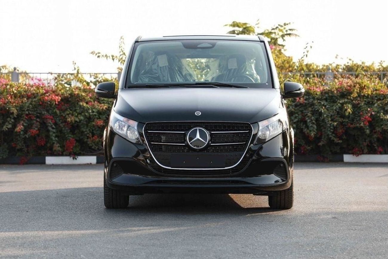 مرسيدس بنز V 300 2025 MERCEDES BENZ V300 EXTRA LONG 2.0 - BLACK inside BLACK | Export Only