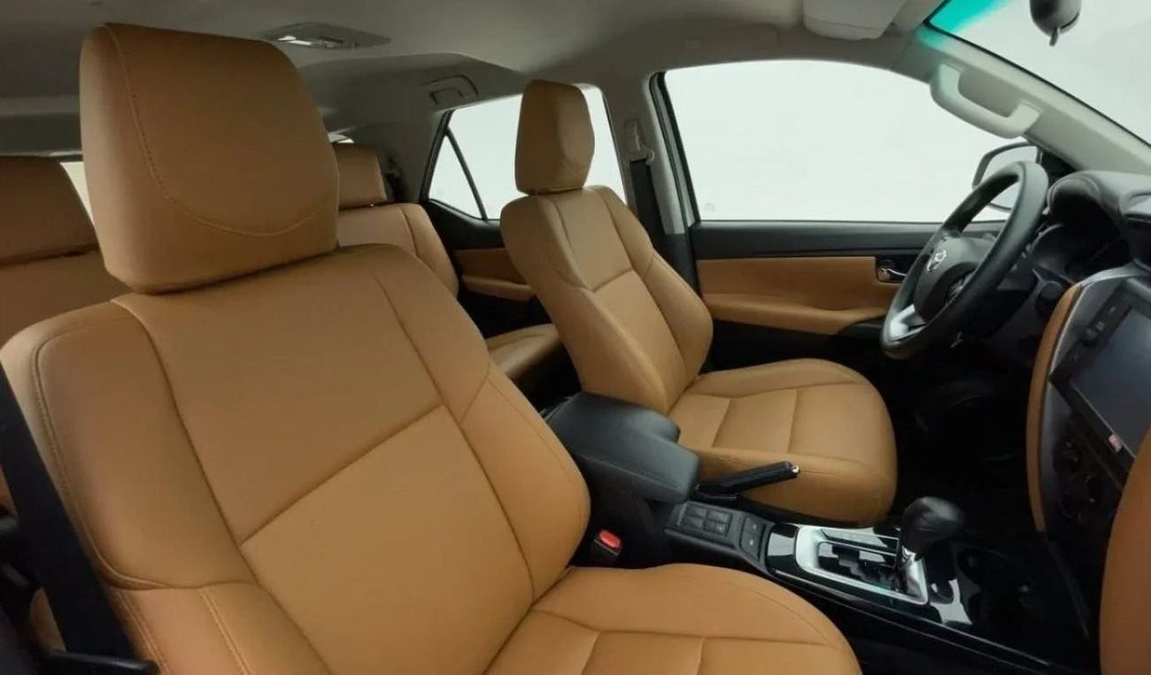 تويوتا فورتونر 2.4L Diesel AT 4X4 2025