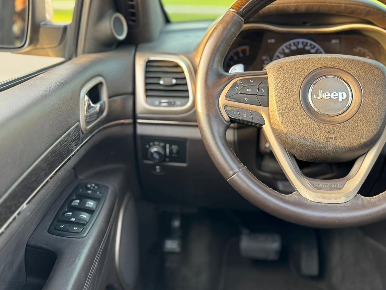 جيب جراند شيروكي Limited 3.6L