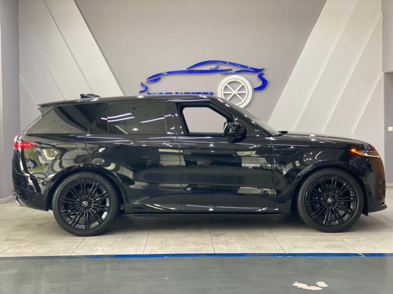 لاند روفر رينج روفر سبورت BLACK EDITION