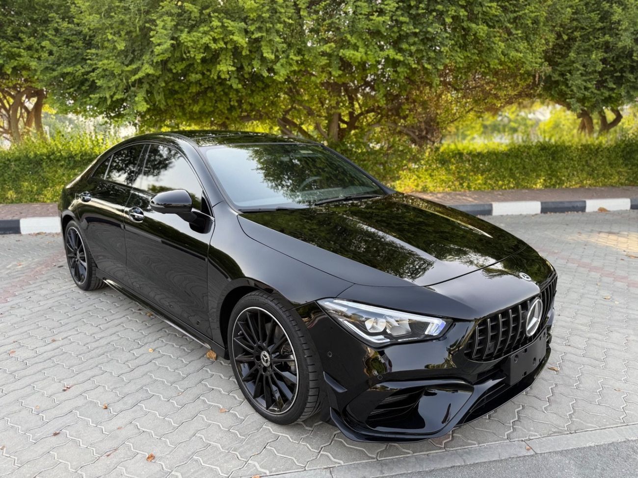 Mercedes-Benz CLA 250 Premium + 2.0L