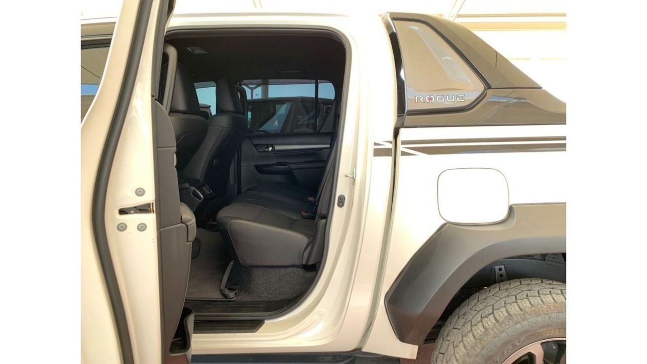 تويوتا هيلوكس GR سبورت