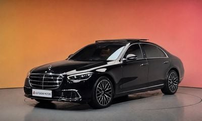 مرسيدس بنز S580 L 4M EXCLUSIVE