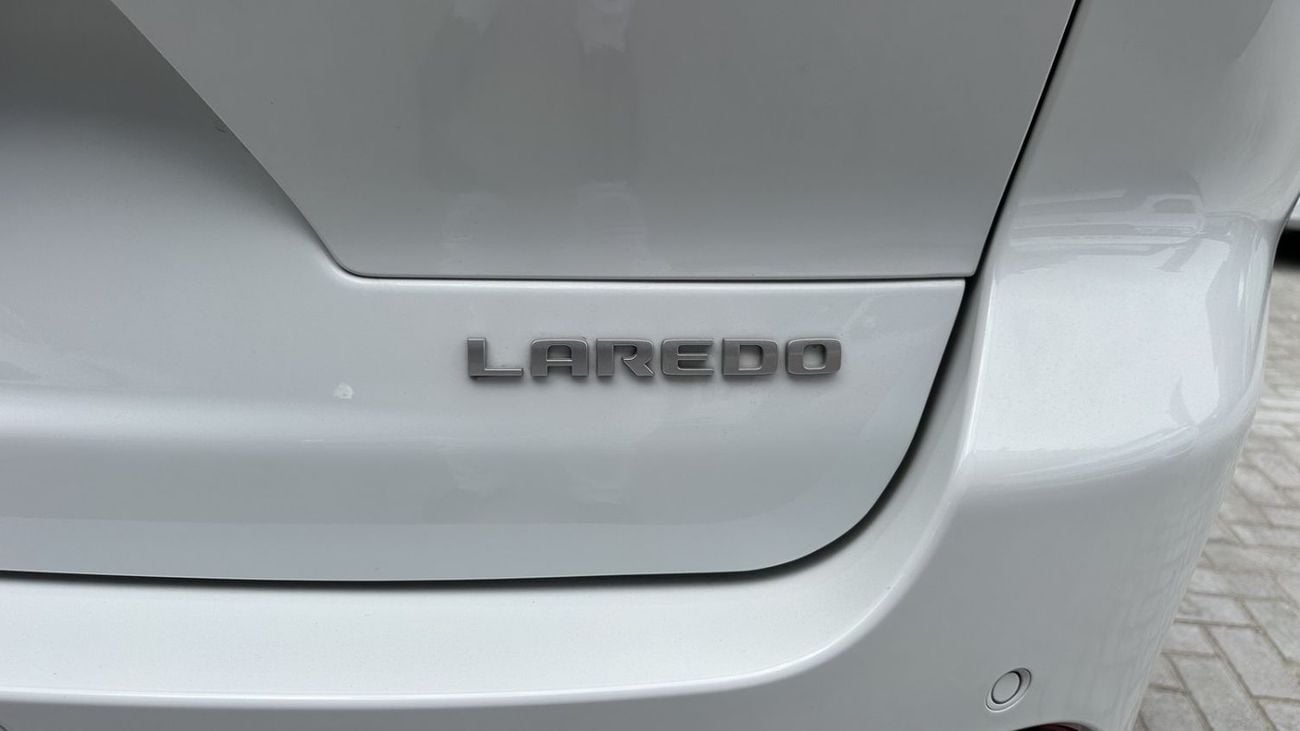 Jeep Grand Cherokee LAREDO 2025 GCC specs