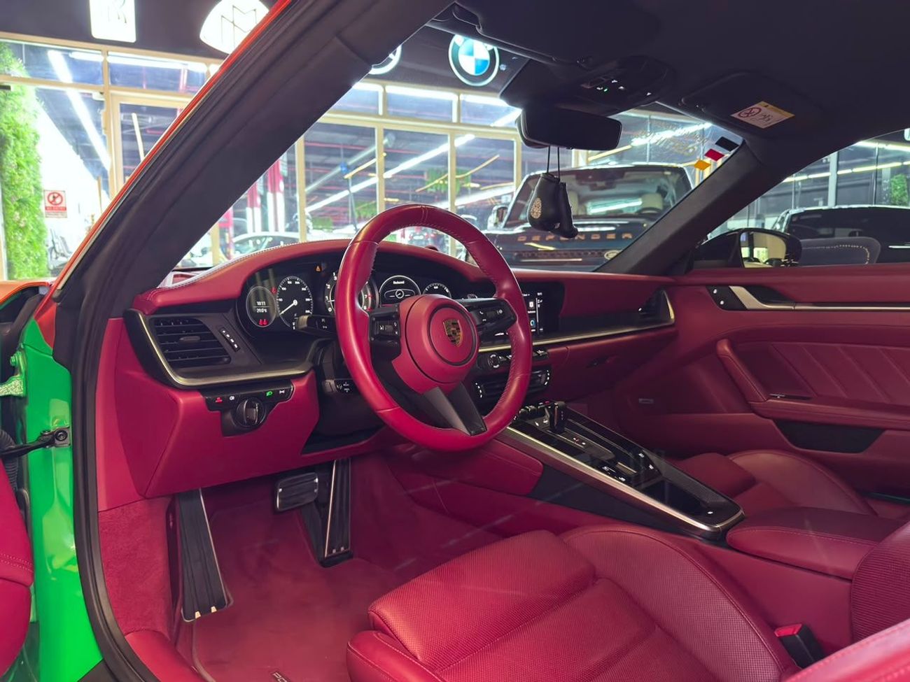 بورش 911 TURBO S 2022 Porsche 911 Turbo S | Warranty and Service Included  | Low mileage
