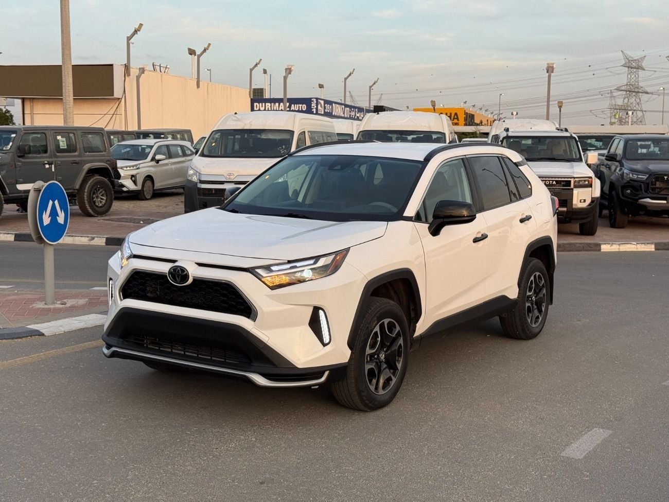 تويوتا راف ٤ LE 2021 AWD LEATHER SEATS 2.5 USA SPEC