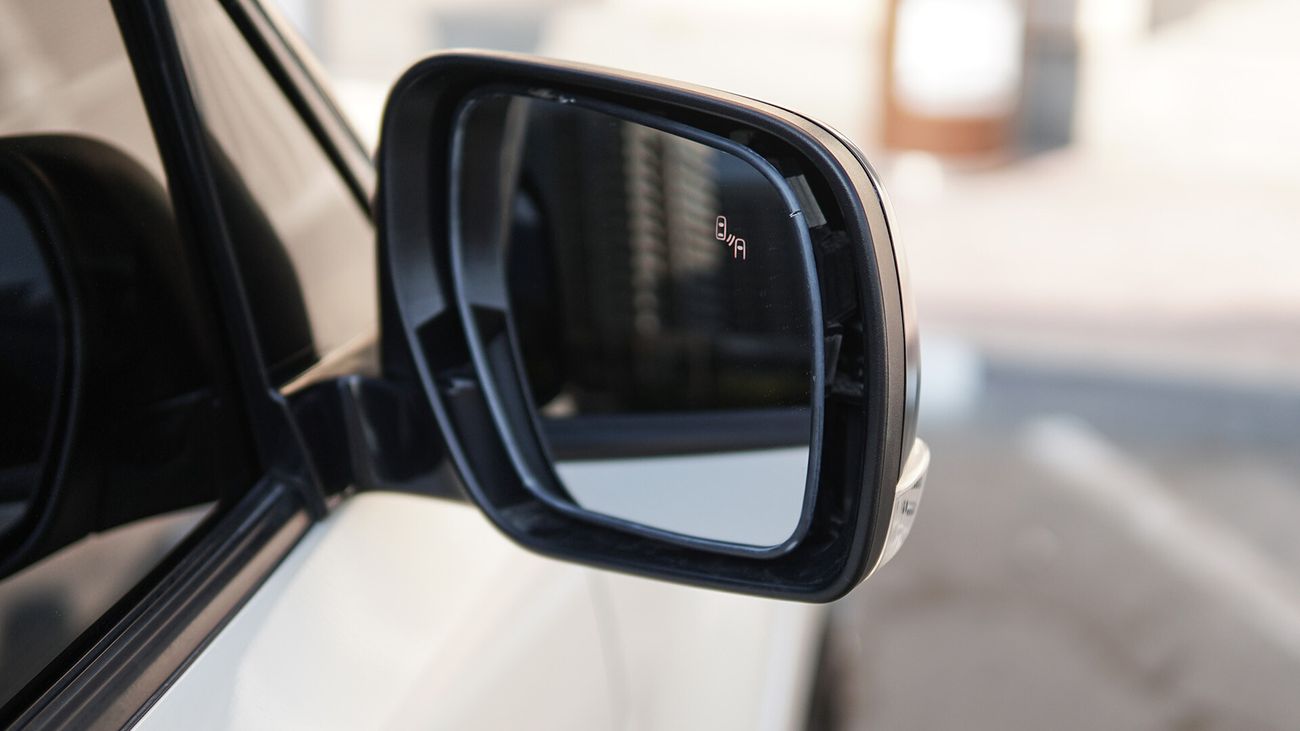 Mitsubishi Pajero Signature Edition GLS 4X4 3.8L V6 GCC