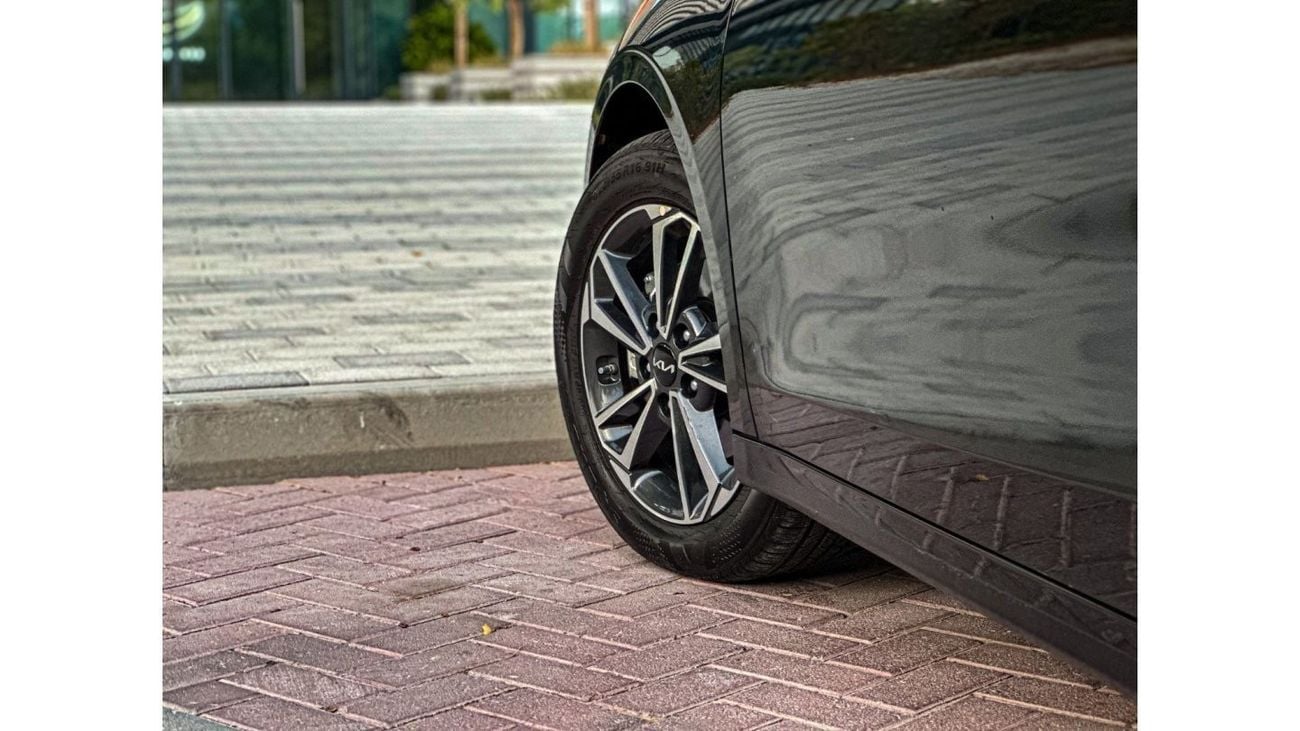 كيا فورتي 2024 NEW KIA FORTE / LINE ASSIST / AUTO PILOT / CRUSE CONTROL / APPLE CAR PLAY