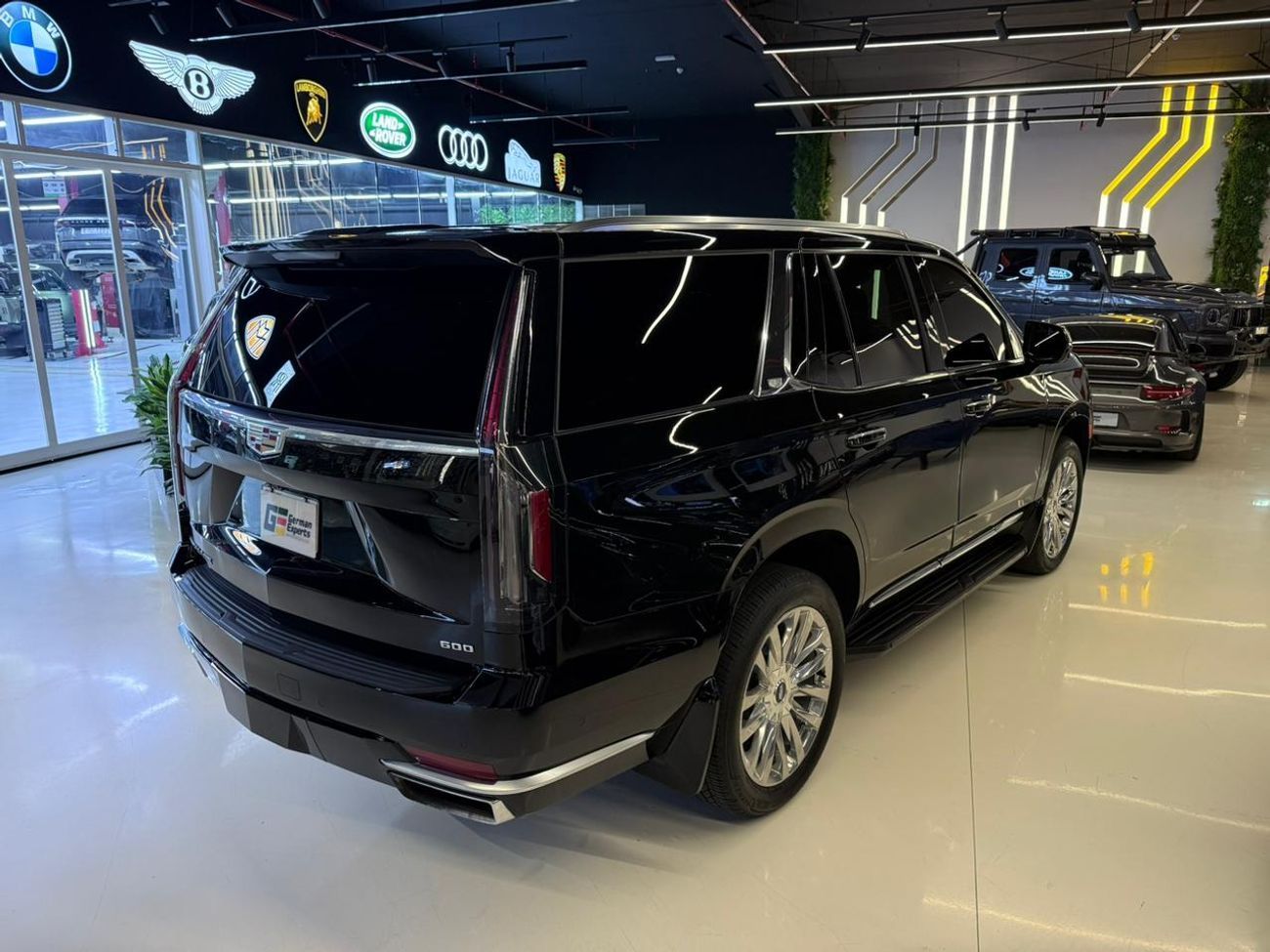 Cadillac Escalade Premium Luxury 6.2L 4WD 2024 Escalade Premium Luxury - Perfect Condition - No accident No paint/ 1st