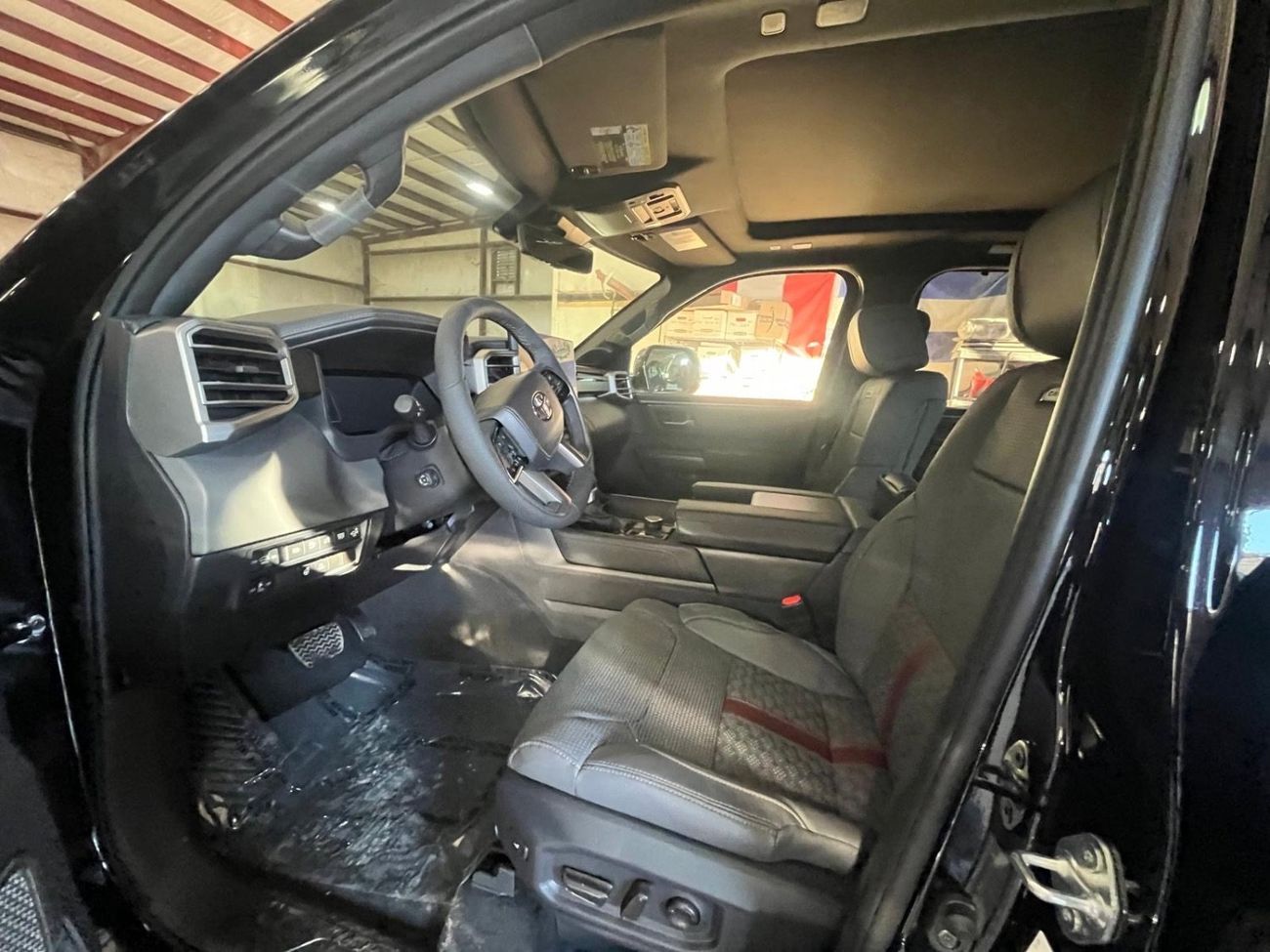 Toyota Sequoia CAPSTONE 3.4 L HYBRID