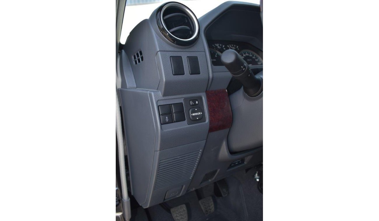تويوتا لاند كروزر هارد توب 76  LX LIMITED V8 4.5L TURBO DIESEL 4WD 5 SEAT MANUAL TRANSMISSION