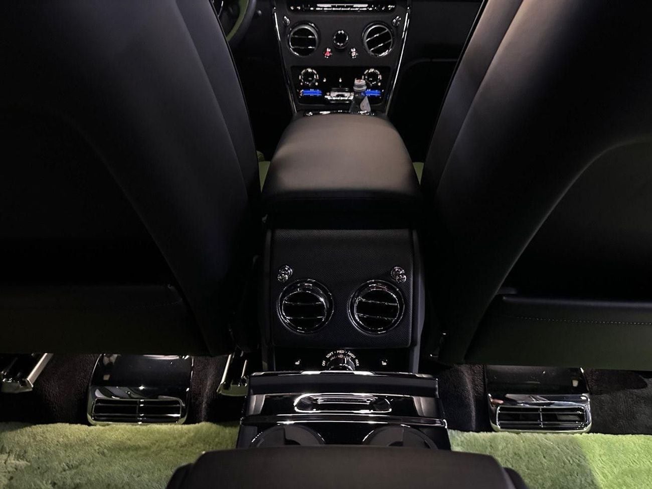 Rolls-Royce Cullinan AED 27,800 P.M | 0% DOWN PAYMENT | ROLLS-ROYCE CULLINAN | AGENCY WARRANTY & SERVICE CONTRACT