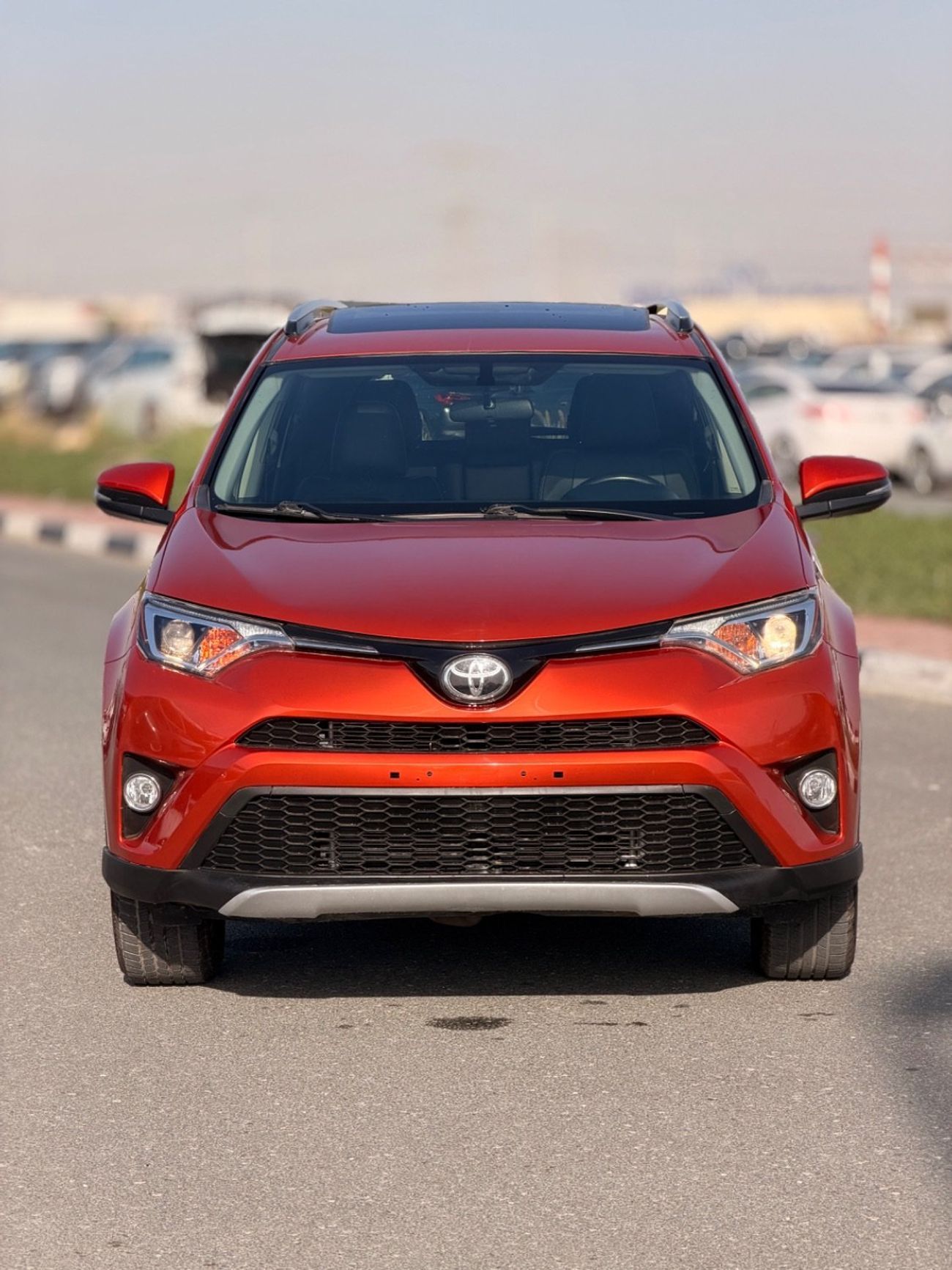 Toyota RAV4 XLE 2.5L sunroof, leather seats full option