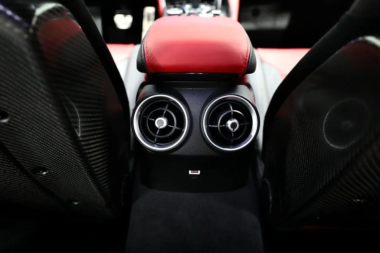 ألفا روميو جوليا Alfa Romeo Giulia Quadrifoglio | GCC Specs | Brand New Luxury SUV