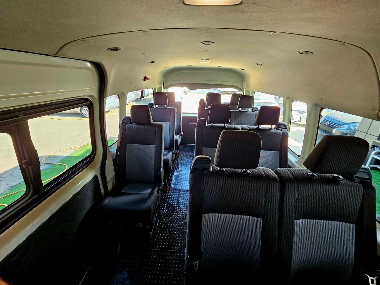 تويوتا هاياس AUTOMATIC PATROL/ 3.5 V6/ 13 SEATS / LOW MILEAGE/ PASSENGER