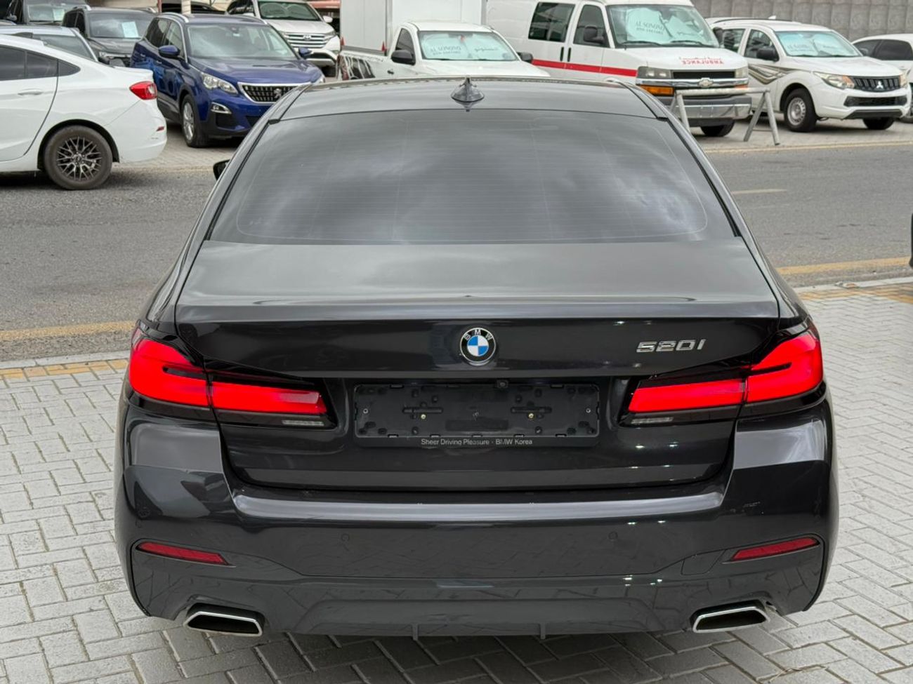 بي أم دبليو 520i M Sport Comfort 2.0T
