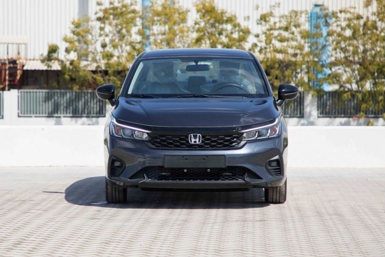 هوندا سيتي هوندا سيتي 1.5 LXS 2024 - رمادي ميتيورويد من الداخل عاجي