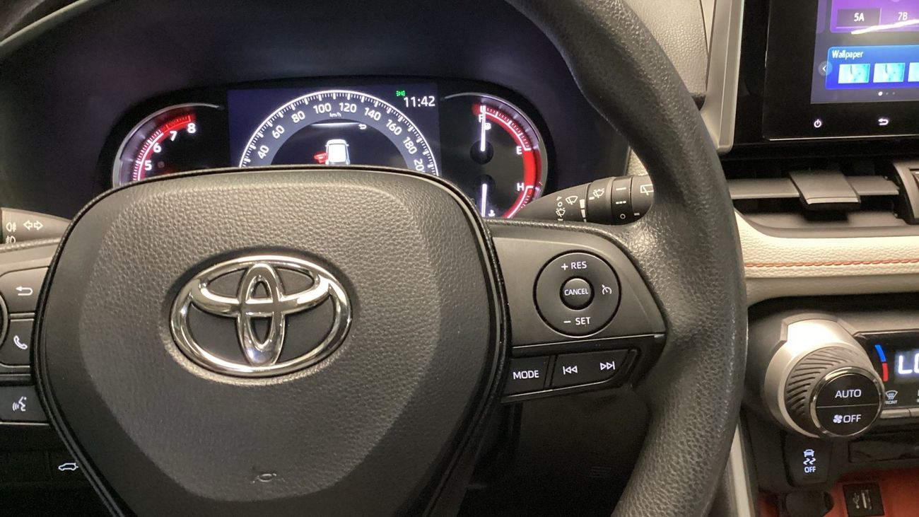 تويوتا راف ٤ 2.5 ADVENTURE 4WD AUTO | شامل الضمان | 0 ﺪﻔﻋﺓ ﺃﻮﻟﻯ