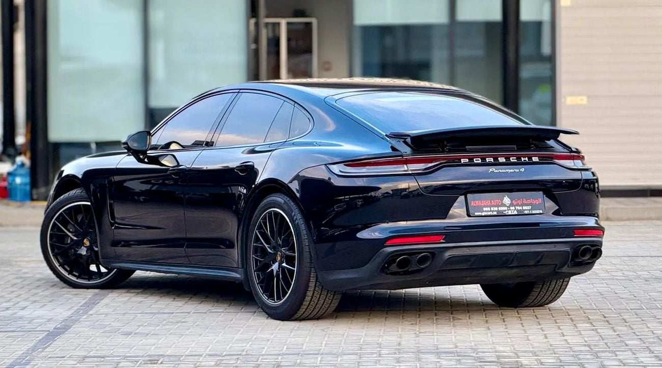 Porsche Panamera 4