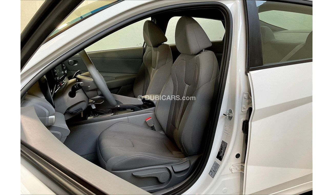 Hyundai Elantra Smart