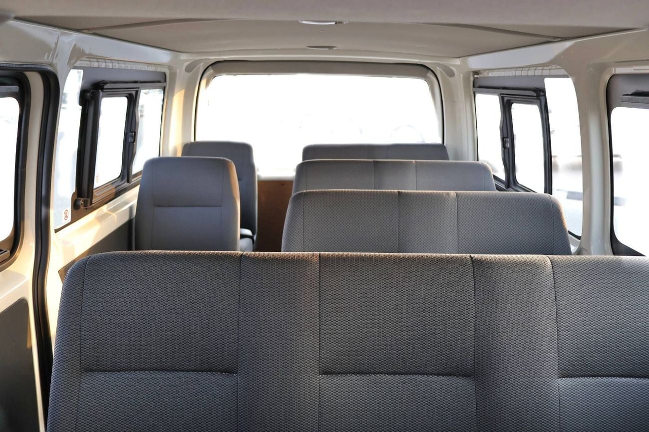 Toyota Hiace DX