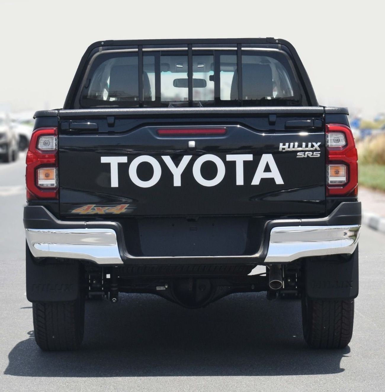 Toyota Hilux TOYOTA HILUX SR5 2.7L MT 2025 FULL OPTION