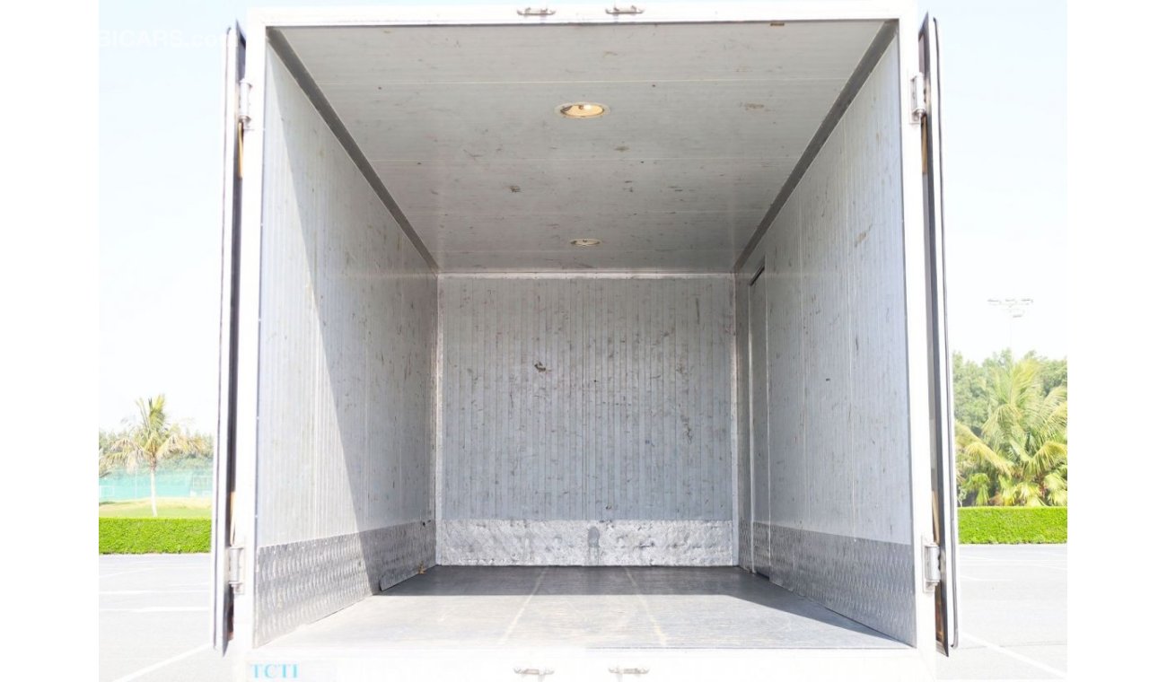 Mitsubishi Fuso Canter | Long Chassis 4Ton with Insulated Box | Excellent Condition | GCC Specs