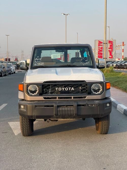 تويوتا لاند كروزر 70 LC 71 HARDTOP 4.0L MT