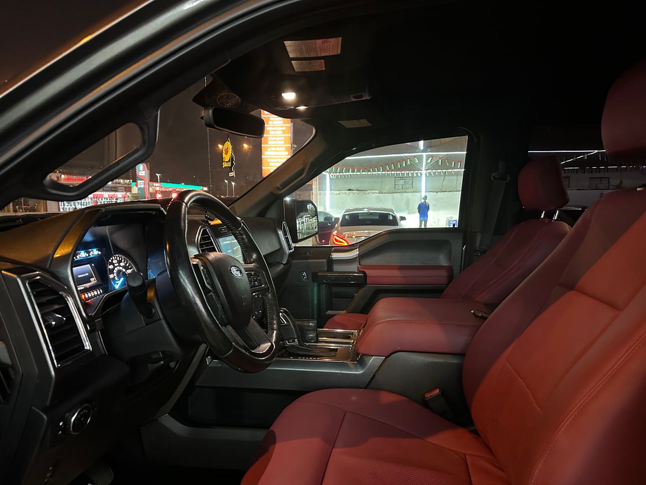 فورد F 150 4x4 V8 5.0LX  Mint Condition US Specs