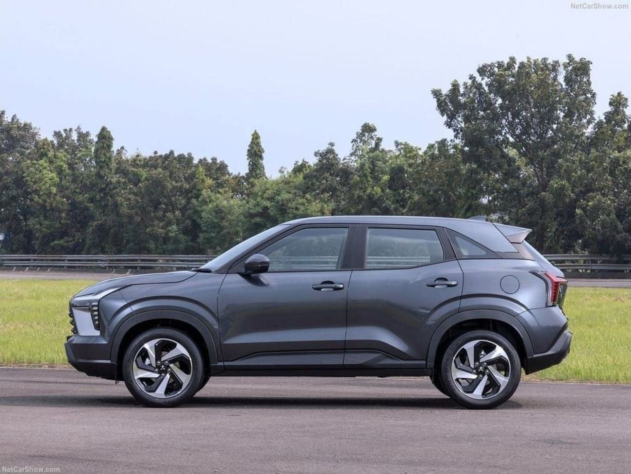 Mitsubishi Xforce H LINE Mitsubishi XFORCE H-LINE 1.5L SUV FWD 5Doors